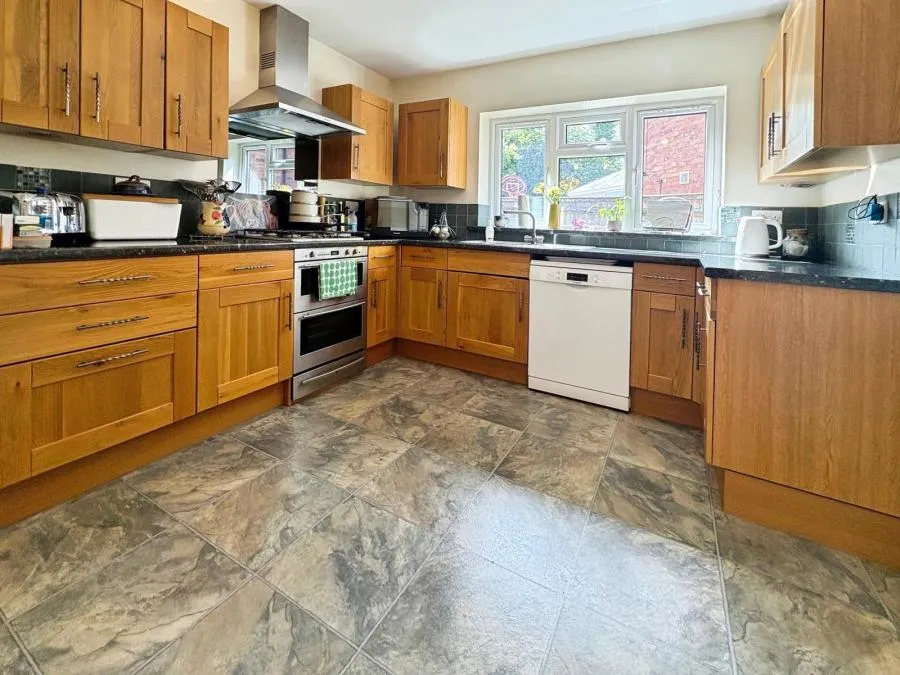 Ash Grove, Aylesbury, HP21, photo 5