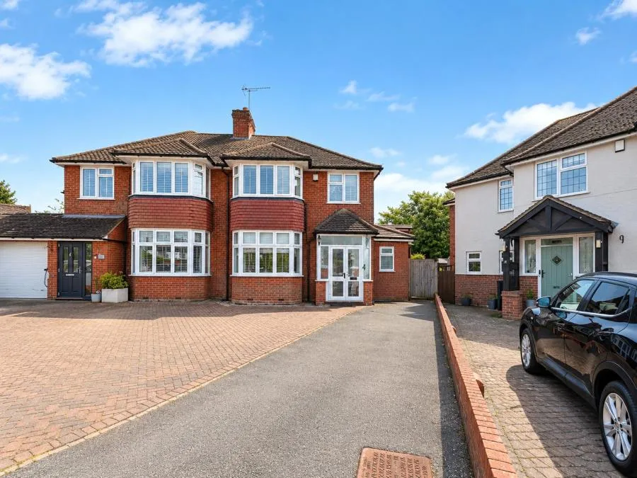 3 bed house for sale, Ash Grove, Aylesbury, HP21