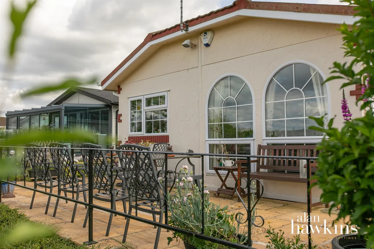 Lillybrook Estate, Bradenstoke, SN15, photo 20