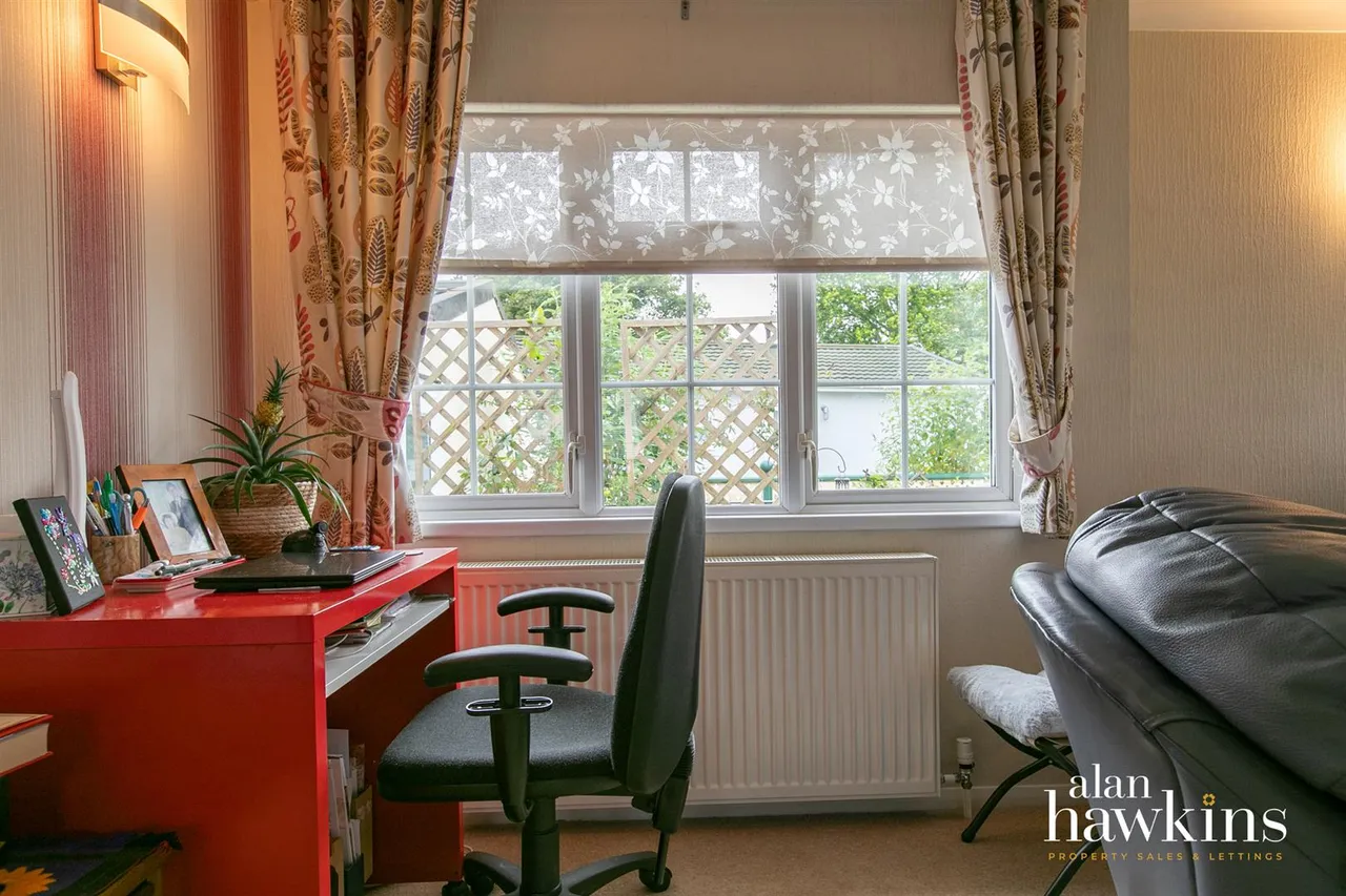 Lillybrook Estate, Bradenstoke, SN15, photo 7