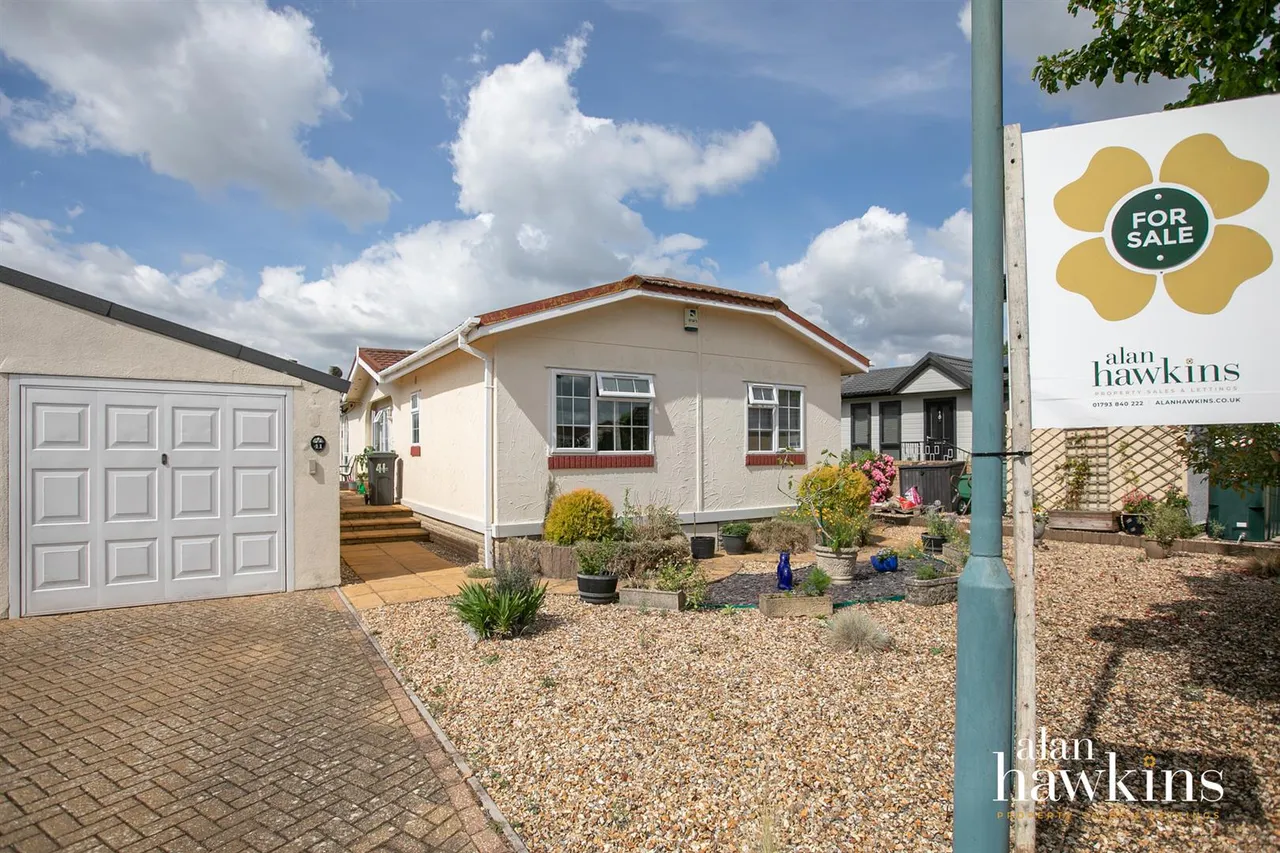 Lillybrook Estate, Bradenstoke, SN15, photo 23