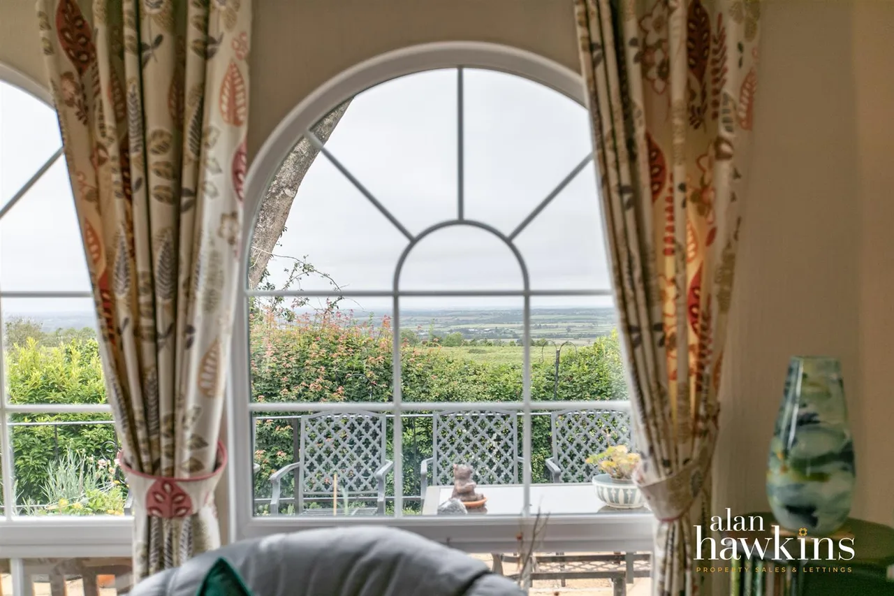 Lillybrook Estate, Bradenstoke, SN15, photo 5