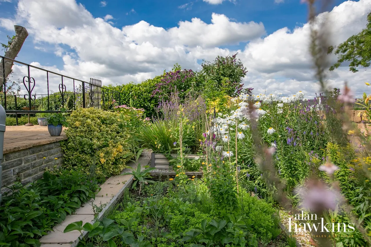 Lillybrook Estate, Bradenstoke, SN15, photo 27