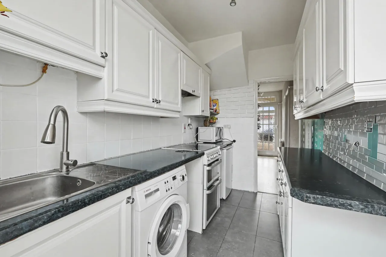 Tynemouth Drive, Enfield, EN1, photo 5