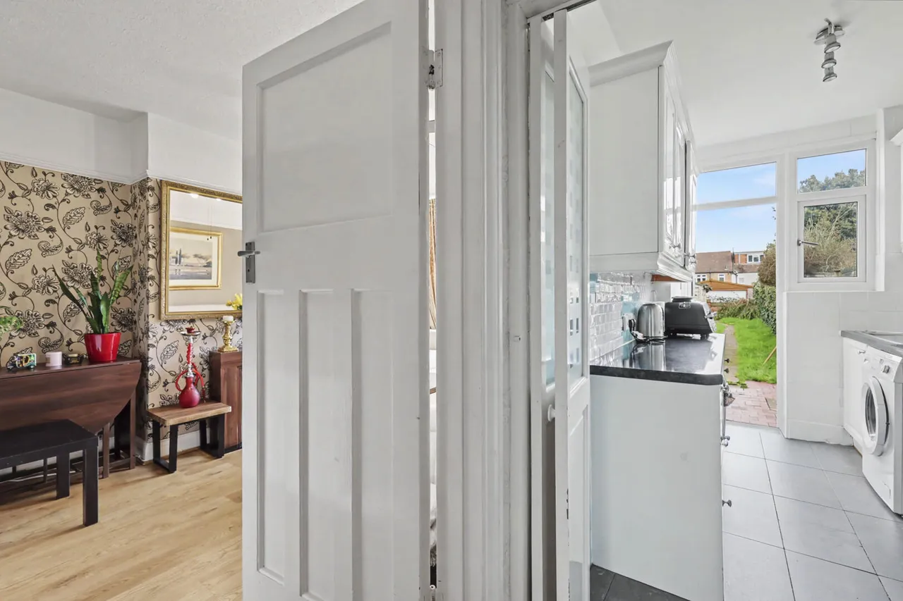 Tynemouth Drive, Enfield, EN1, photo 9