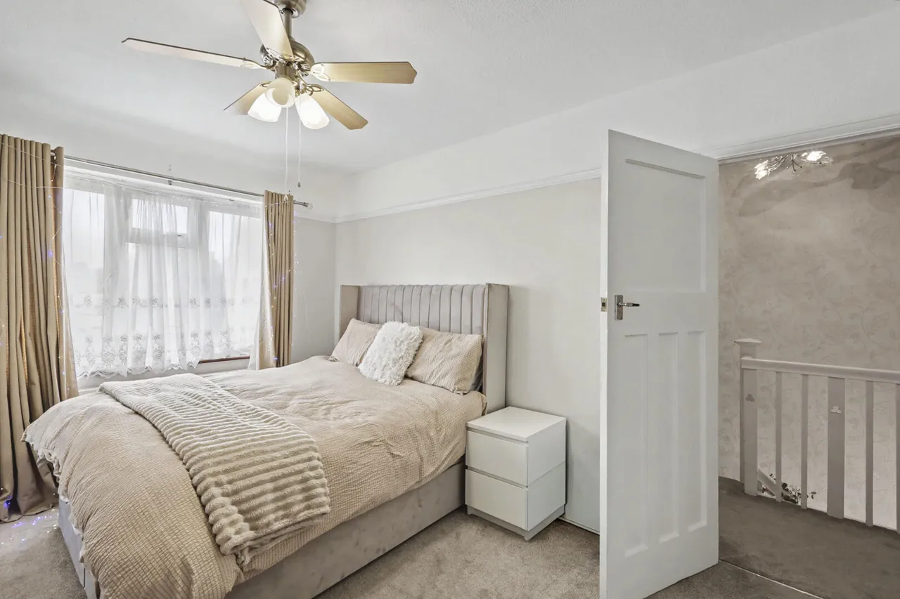Tynemouth Drive, Enfield, EN1, photo 16