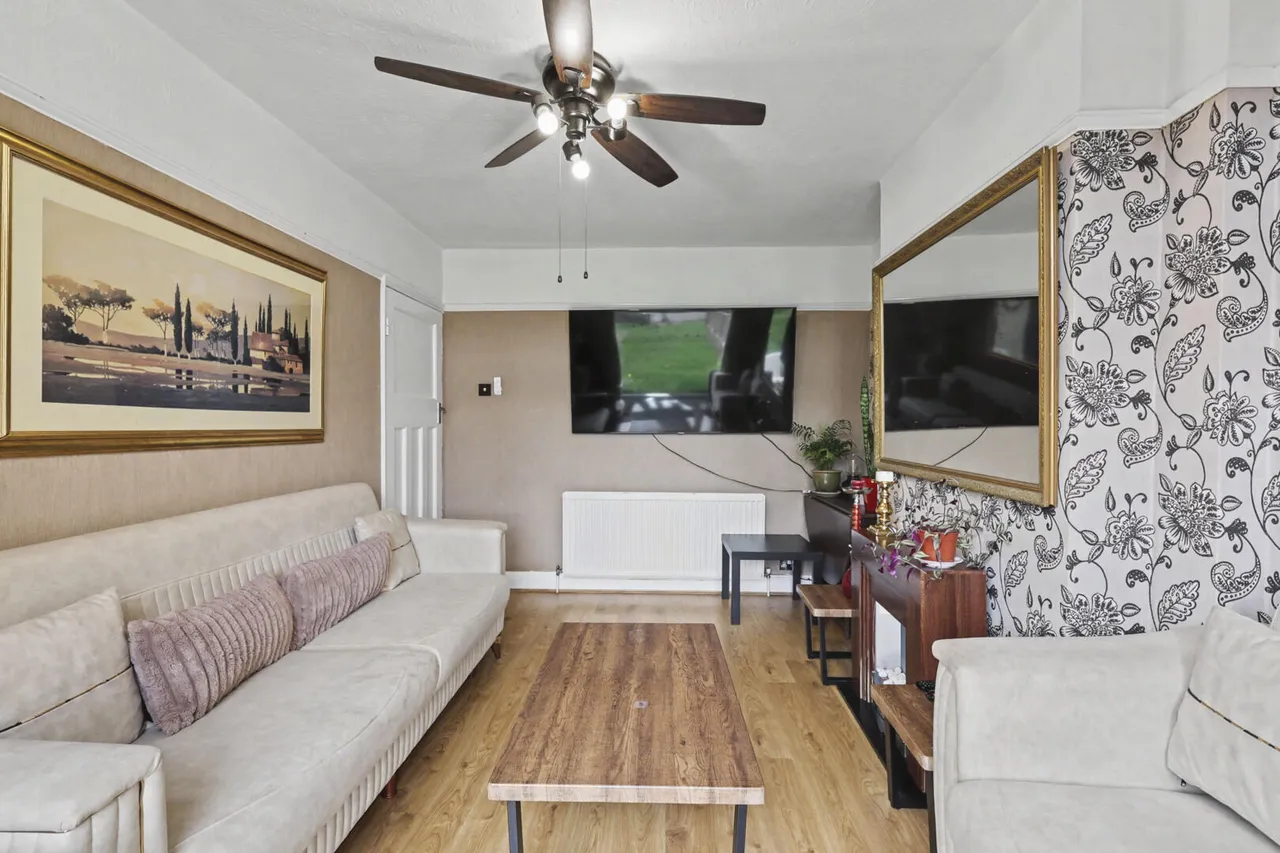 Tynemouth Drive, Enfield, EN1, photo 18