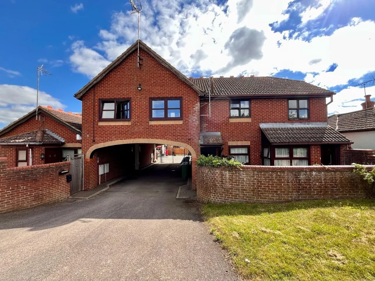 High Street, Wing, LU7, photo 6