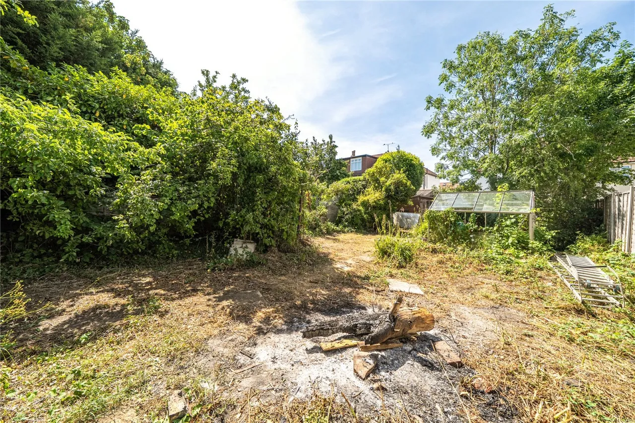 Mead Road, Leckhampton, GL53, photo 2