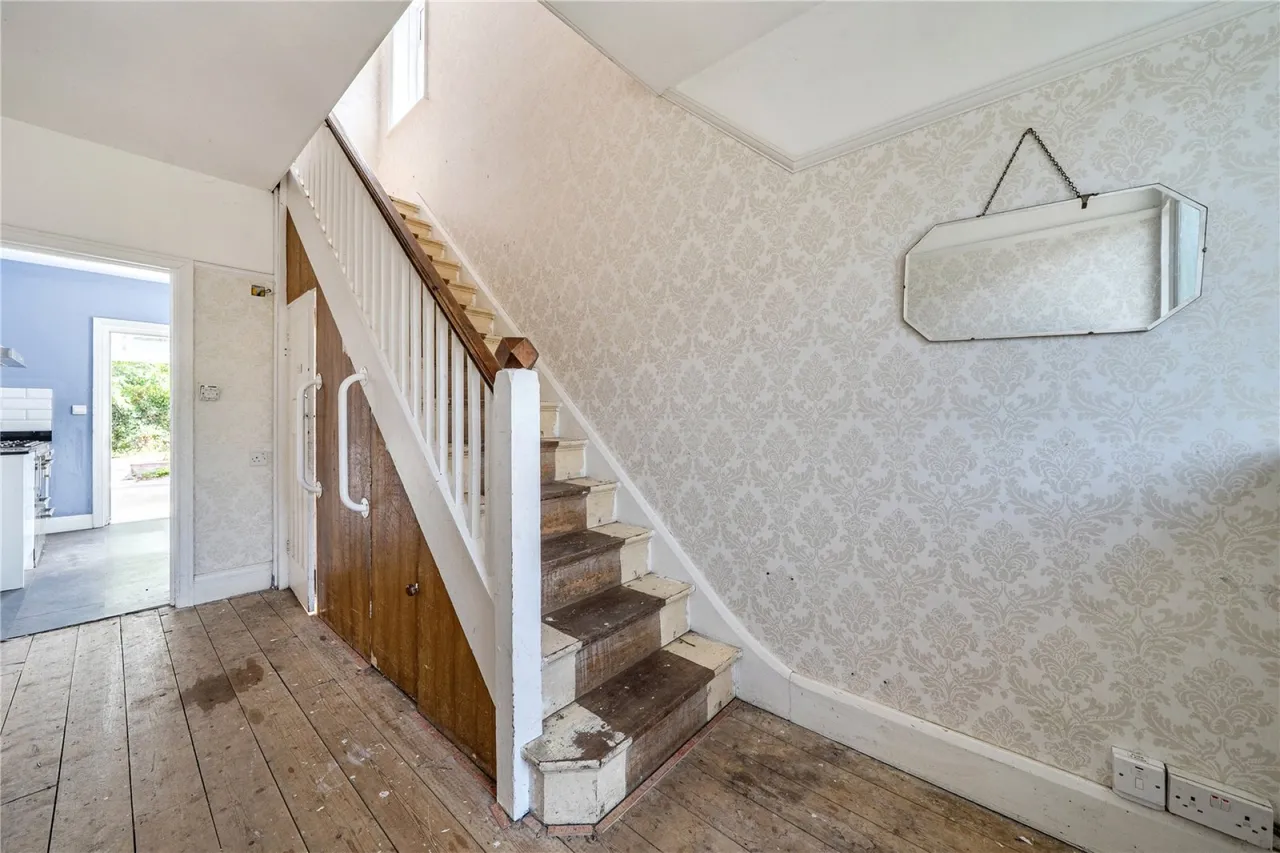 Mead Road, Leckhampton, GL53, photo 3