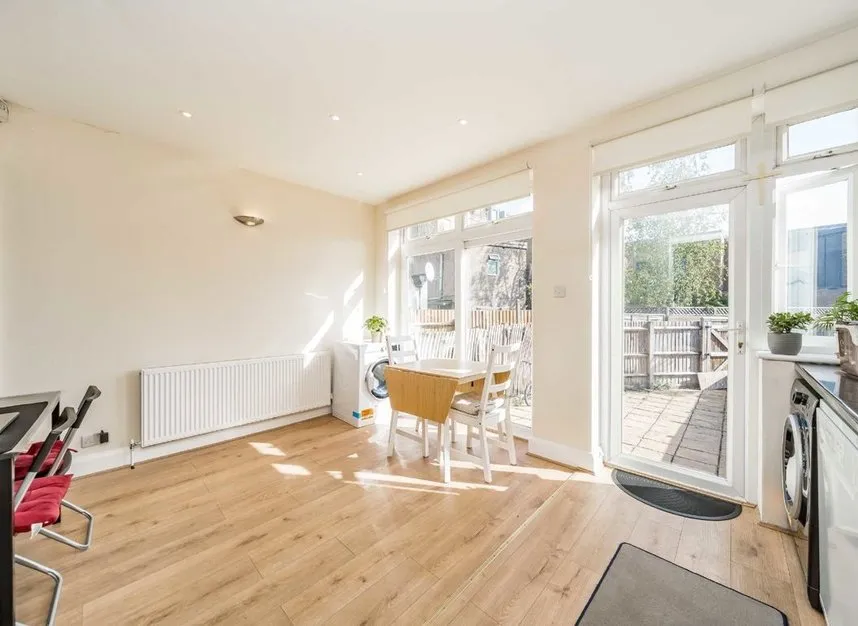 Wroughton Terrace, Hendon, NW4, photo 4