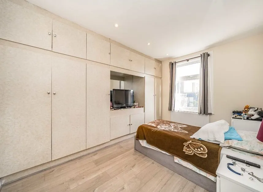 Wroughton Terrace, Hendon, NW4, photo 7