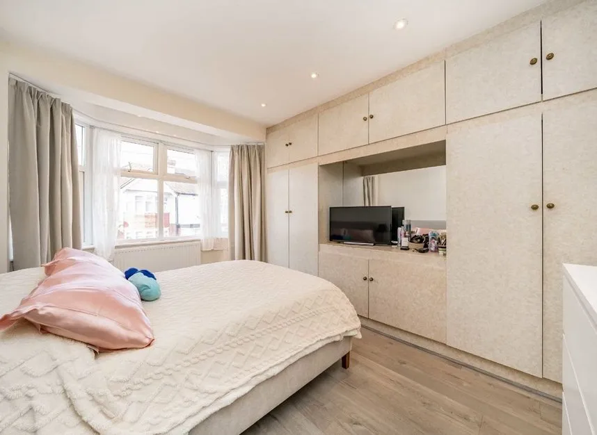 Wroughton Terrace, Hendon, NW4, photo 6