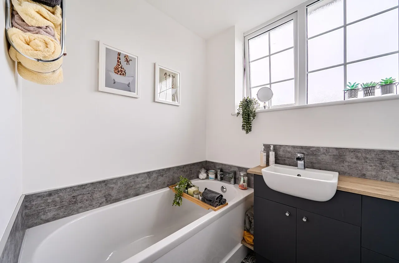 Station Road, Lyminge, CT18, photo 11