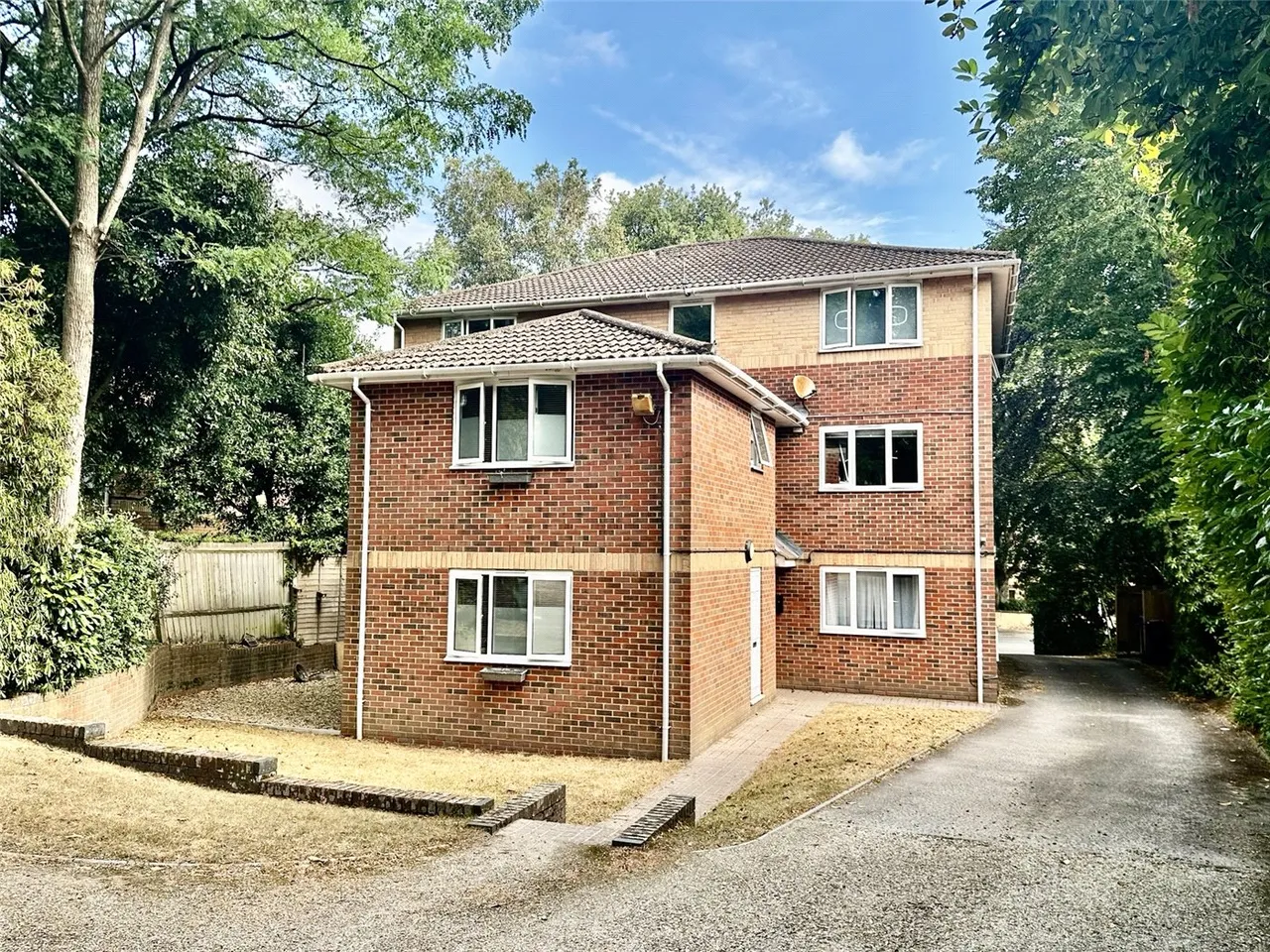 Surrey Road, Poole, Dorset, BH12, photo 2