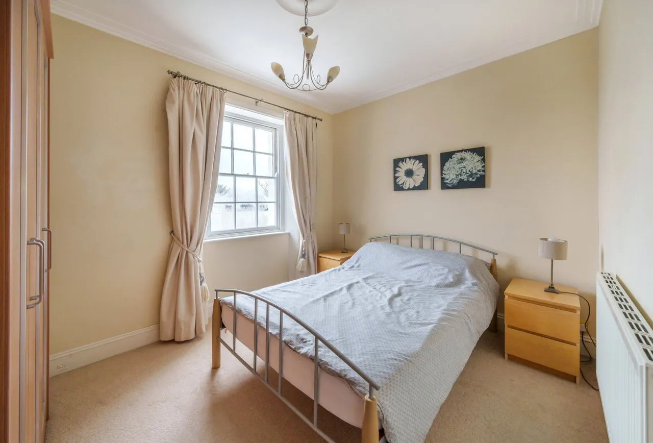 Douglas House, Gloucestershire, Vittoria Walk, GL50 1TL, photo 4
