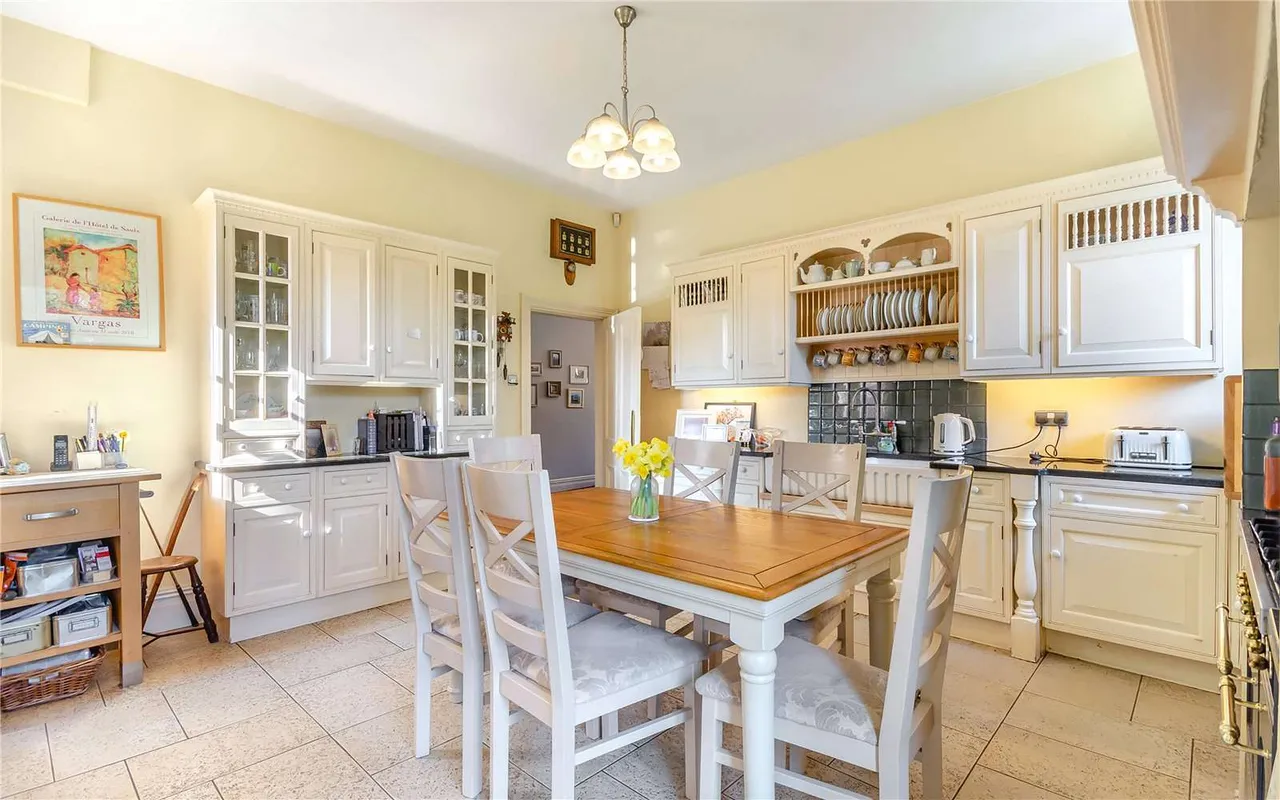 London Road, Newark, Nottinghamshire, NG24 1SB, photo 9