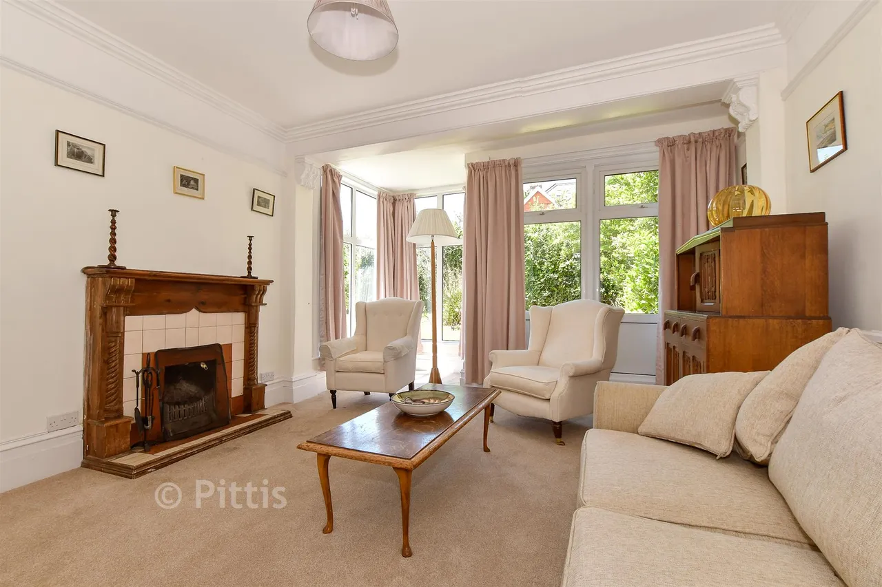 Guyers Road, Freshwater, PO40, photo 5