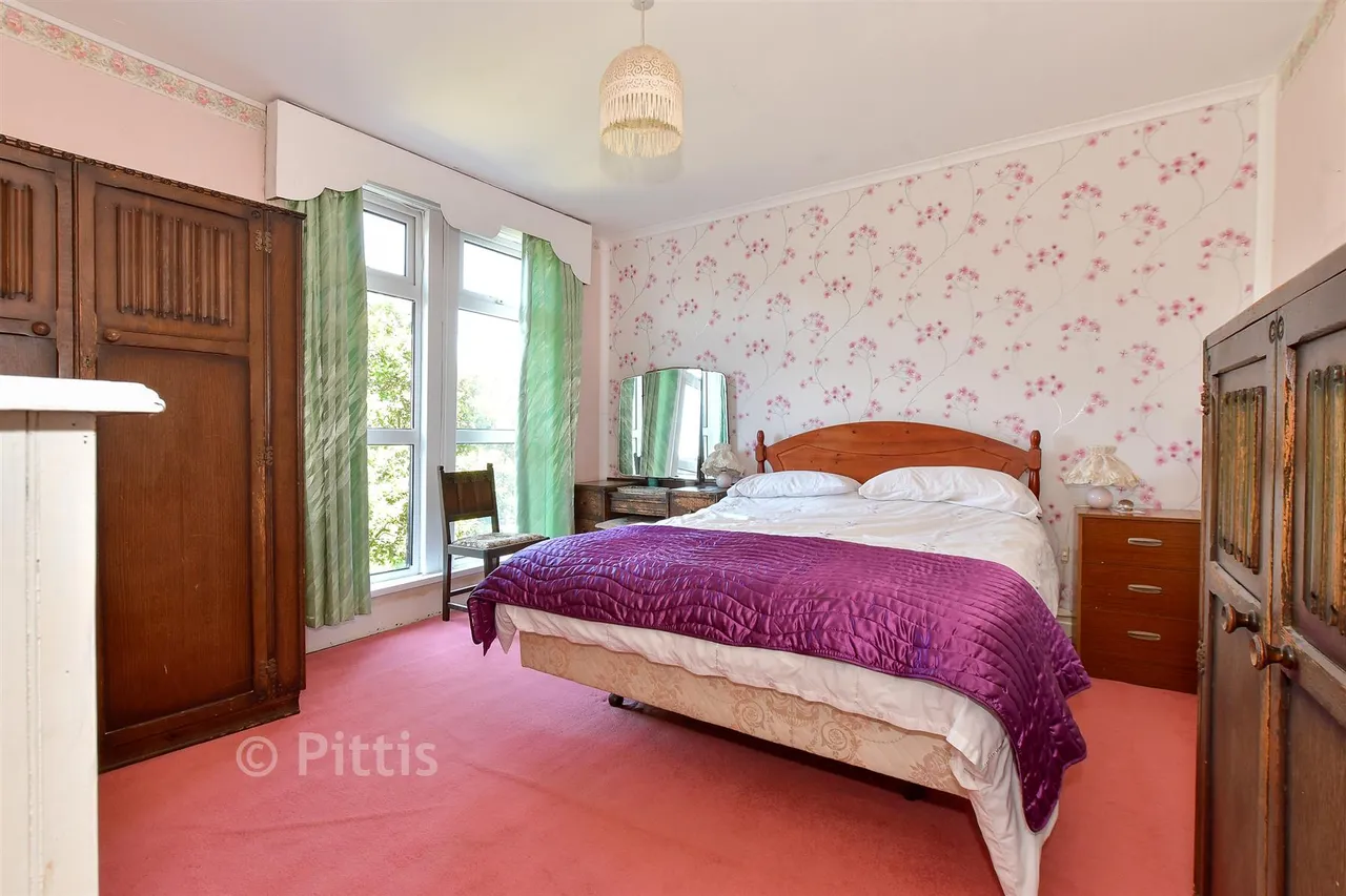 Guyers Road, Freshwater, PO40, photo 12