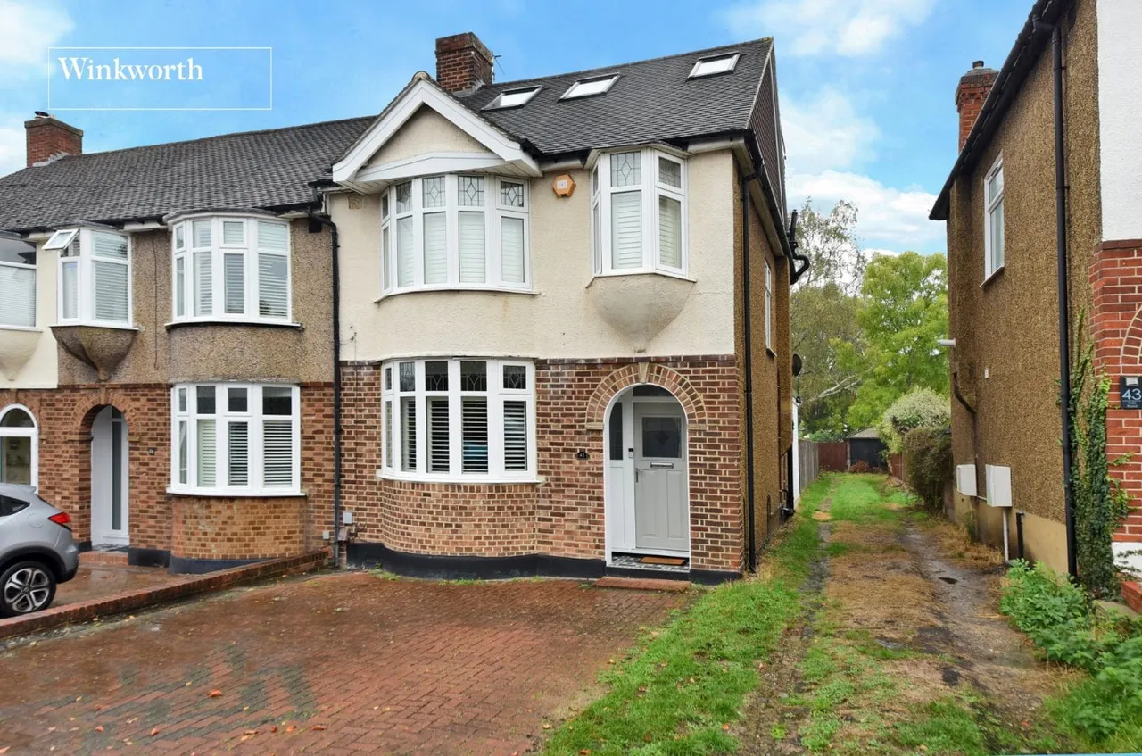 4 bed house for sale, Vale Road, Worcester Park, KT4