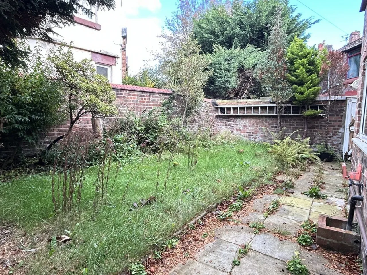 Menlove Avenue, Allerton, Liverpool, photo 4