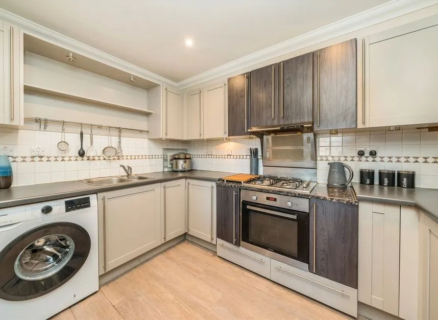 Steadfast Road, Kingston Upon Thames, KT1, photo 3
