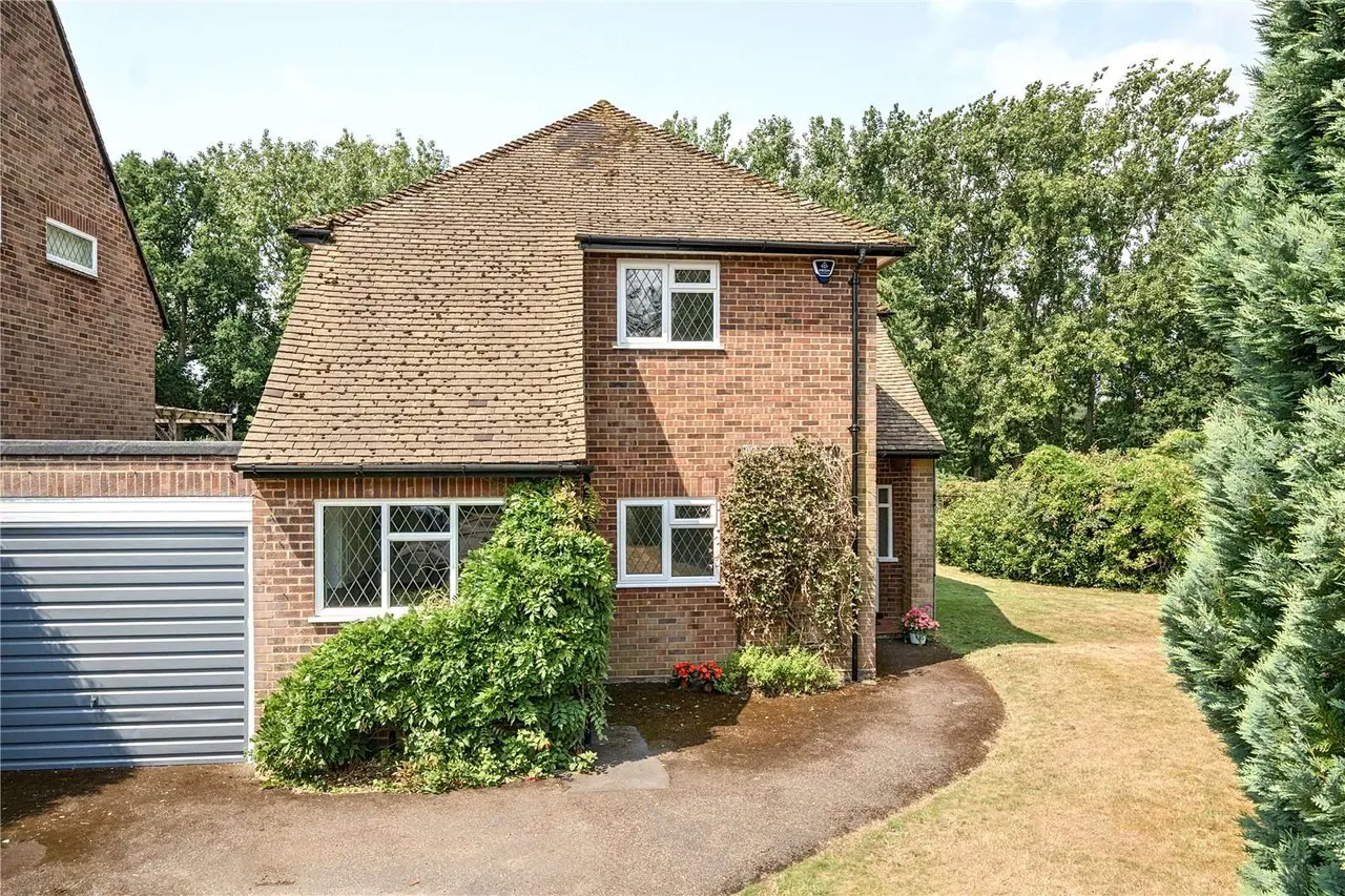 3 bed house to rent — Greystone Park, Sundridge, Sevenoaks, Kent, TN14 6EB