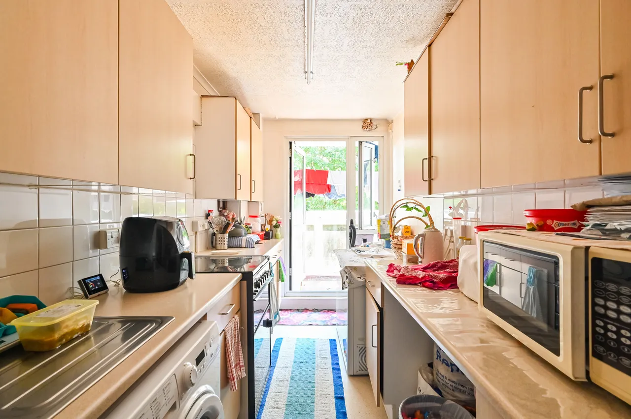 6 Sleaford House, Fern Street, London, photo 4