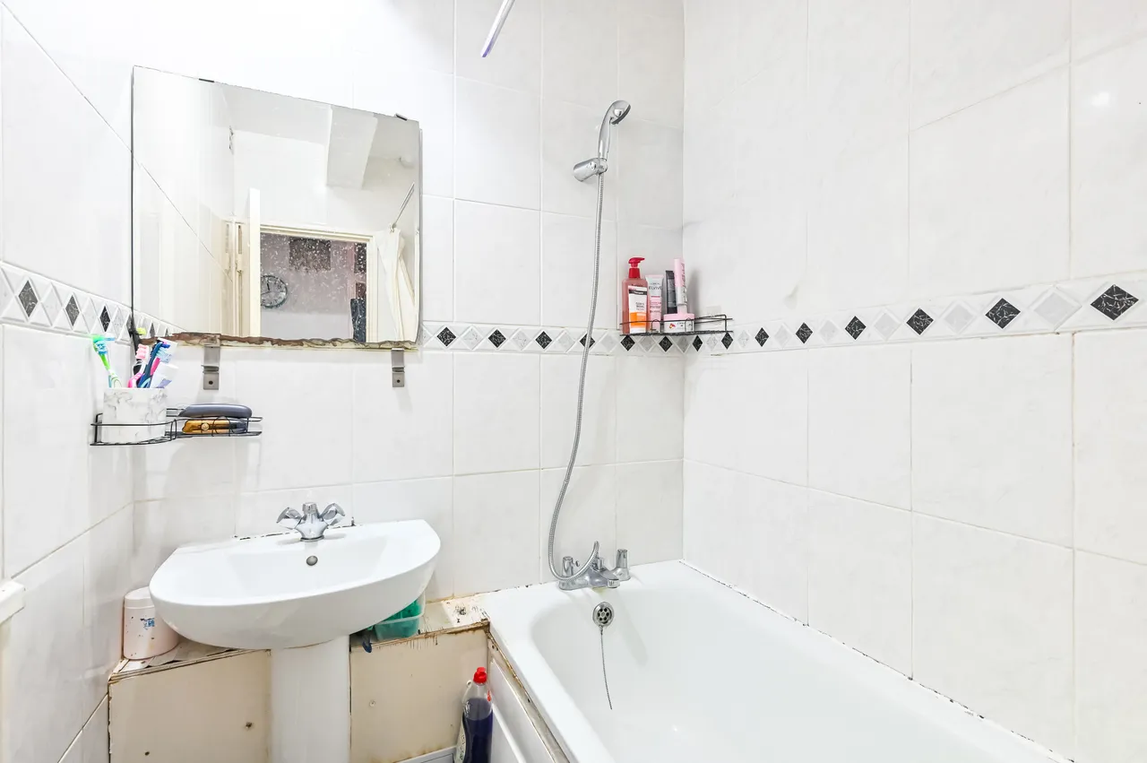 6 Sleaford House, Fern Street, London, photo 5