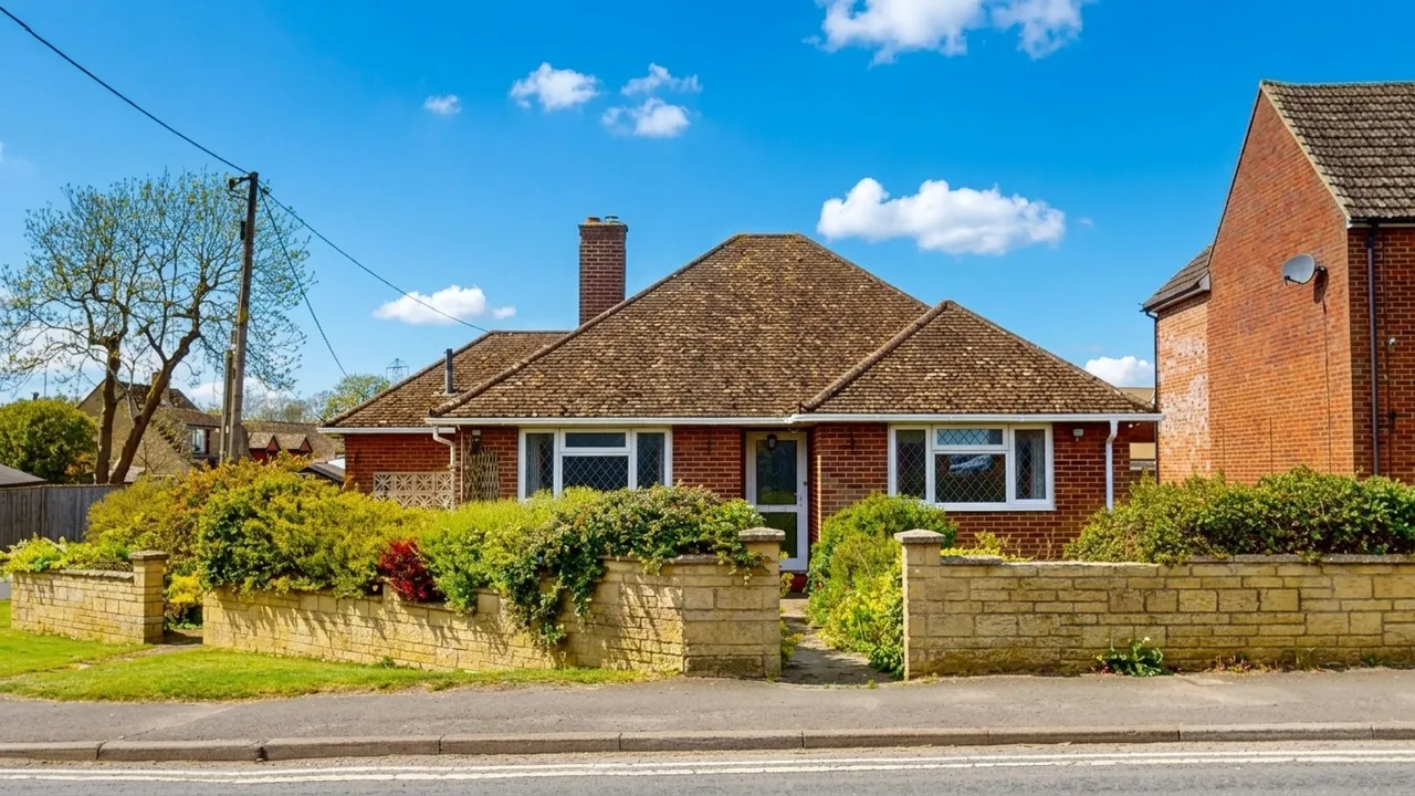 3 bed house for sale, Cumnor Road, Farmoor, OX2
