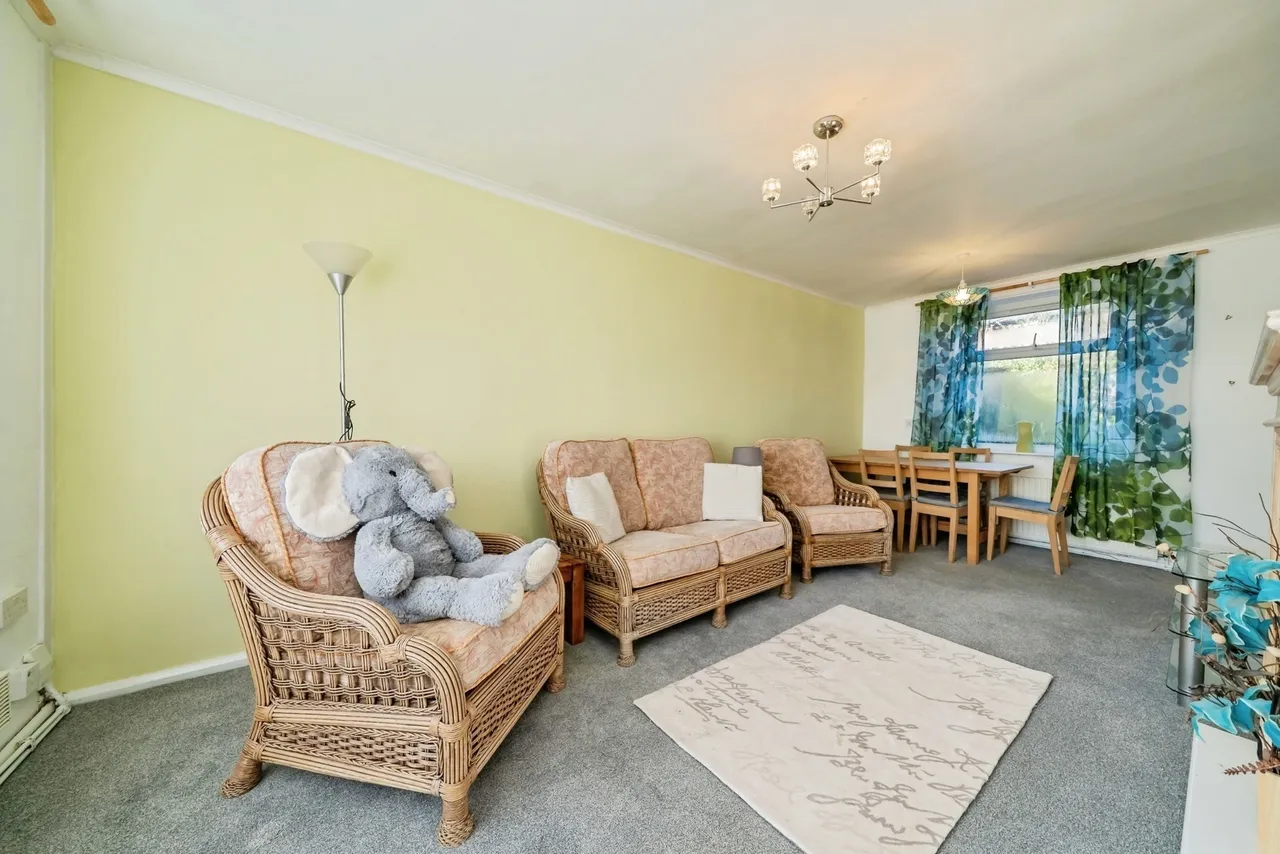 Kenilworth Drive, Leigh, WN7, photo 10