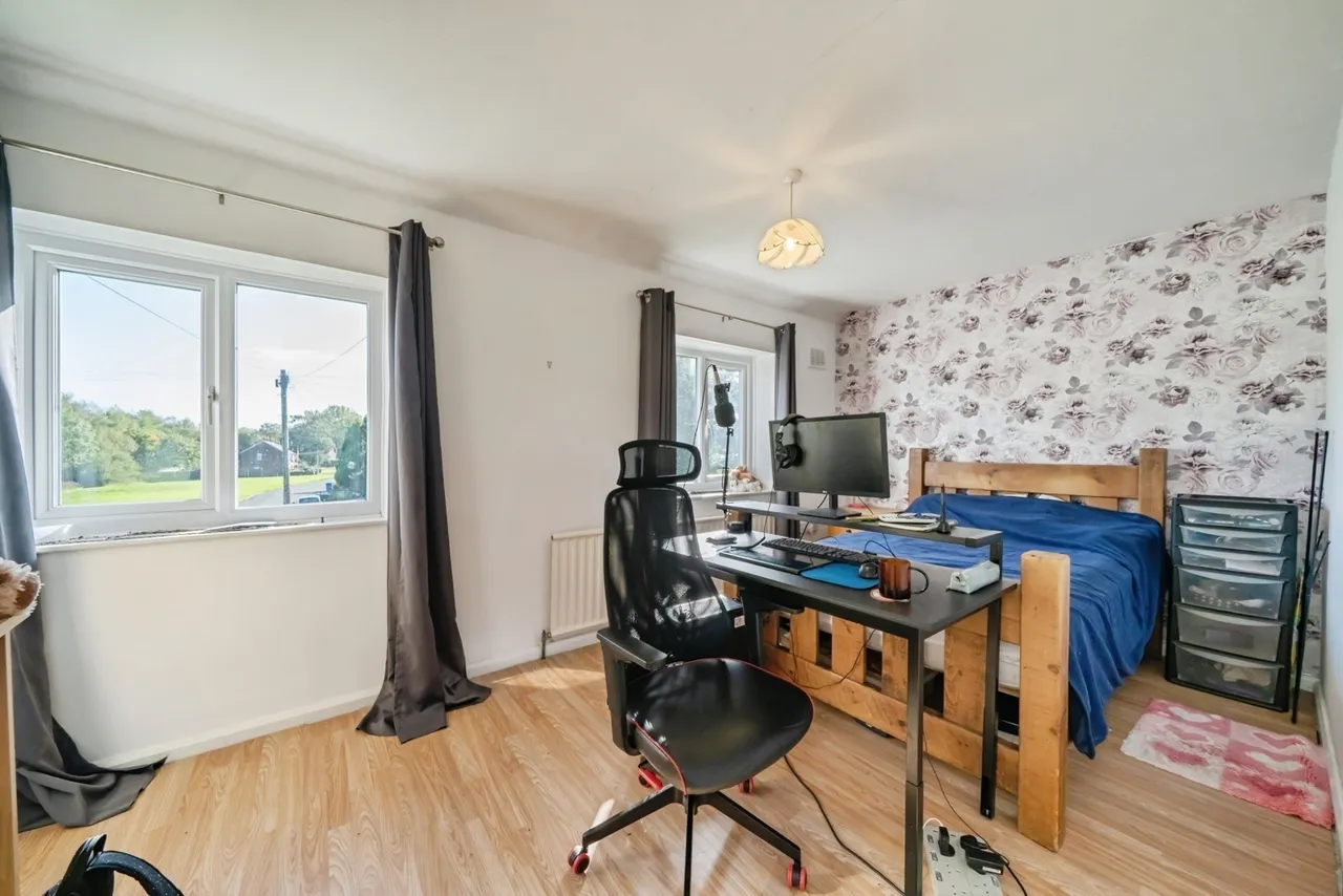 Kenilworth Drive, Leigh, WN7, photo 5