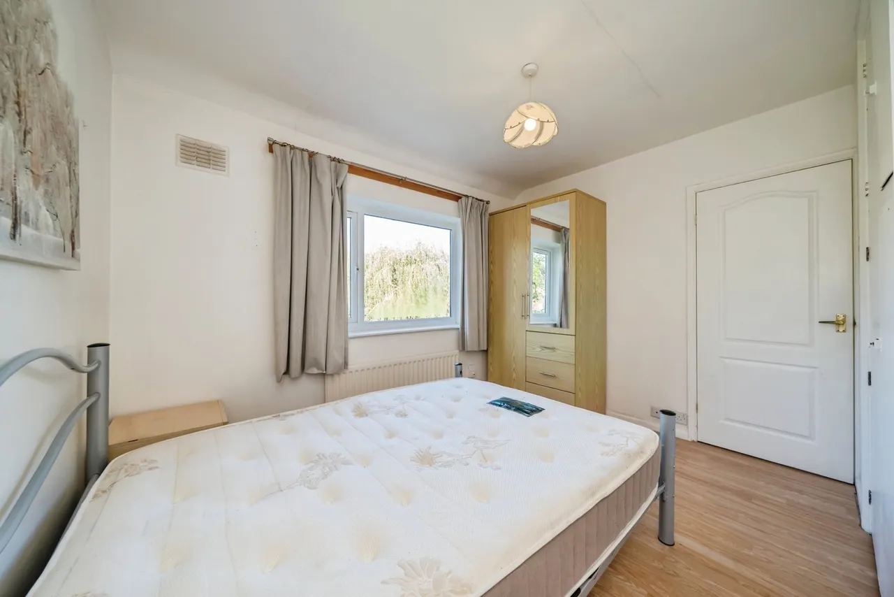 Kenilworth Drive, Leigh, WN7, photo 11