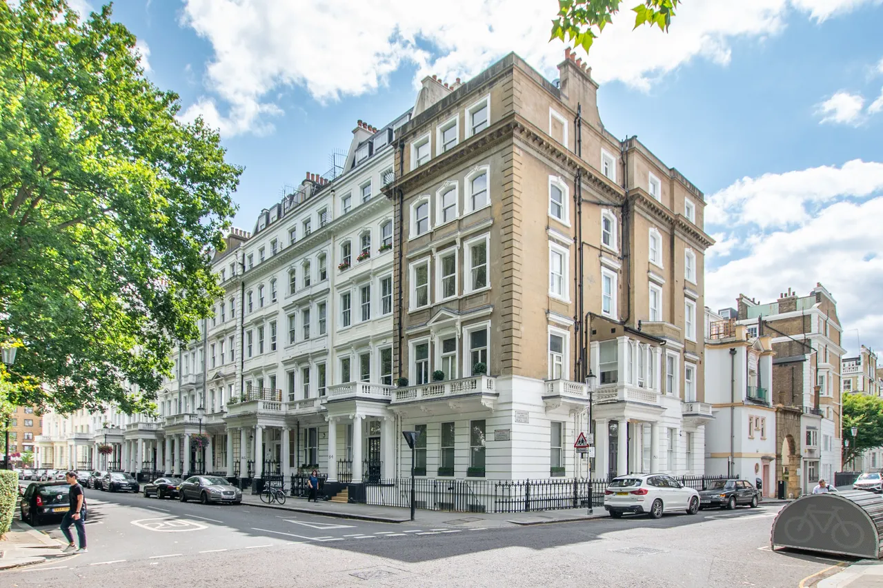 1 bed flat for sale — Flat 1, 83 Cornwall Gardens, London