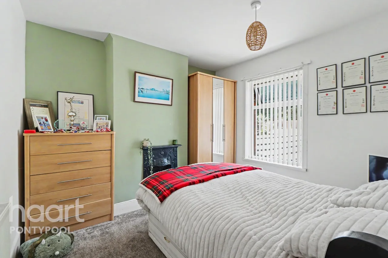 Ffrwd Road, Pontypool, NP4, photo 11