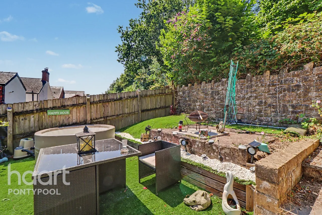Ffrwd Road, Pontypool, NP4, photo 12