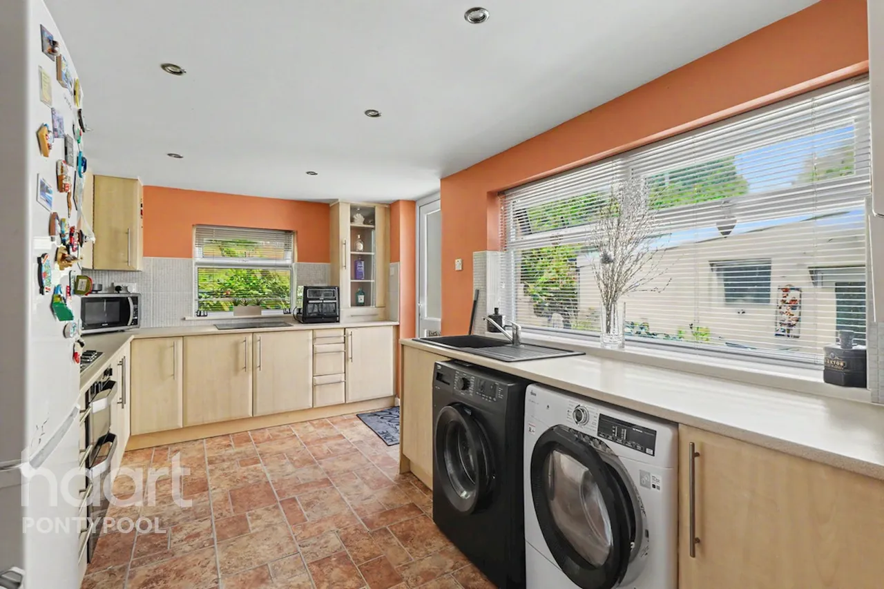 Ffrwd Road, Pontypool, NP4, photo 6