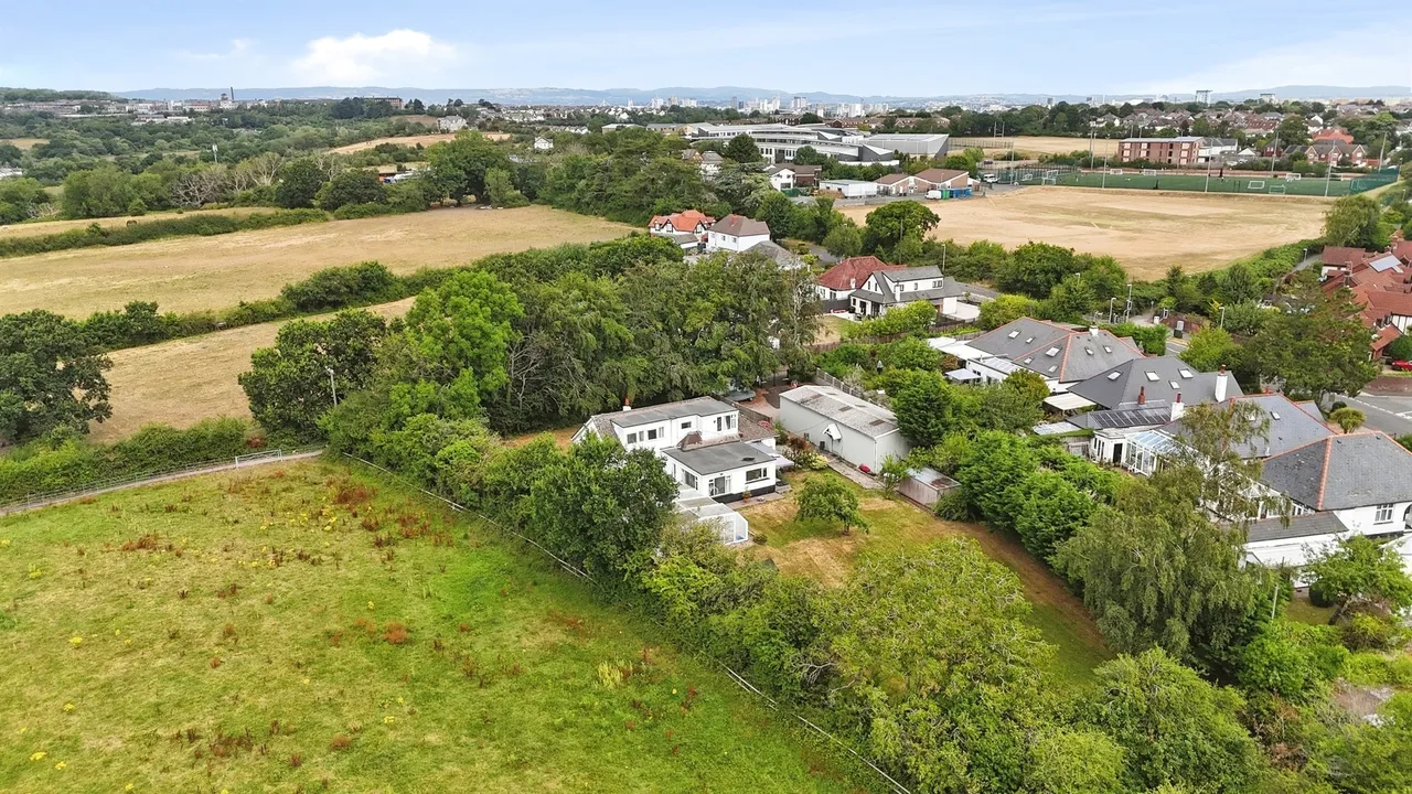 Sully Road, Penarth, CF64, photo 21