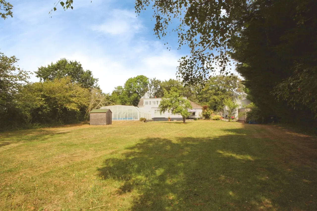 4 bed house for sale, Sully Road, Penarth, CF64