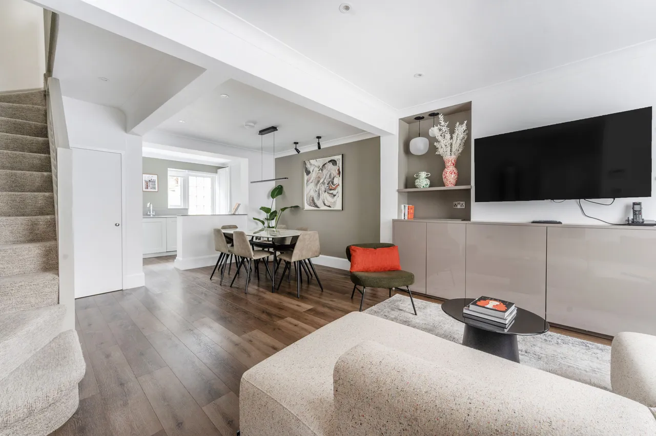 38 Cheval Place, London, photo 7