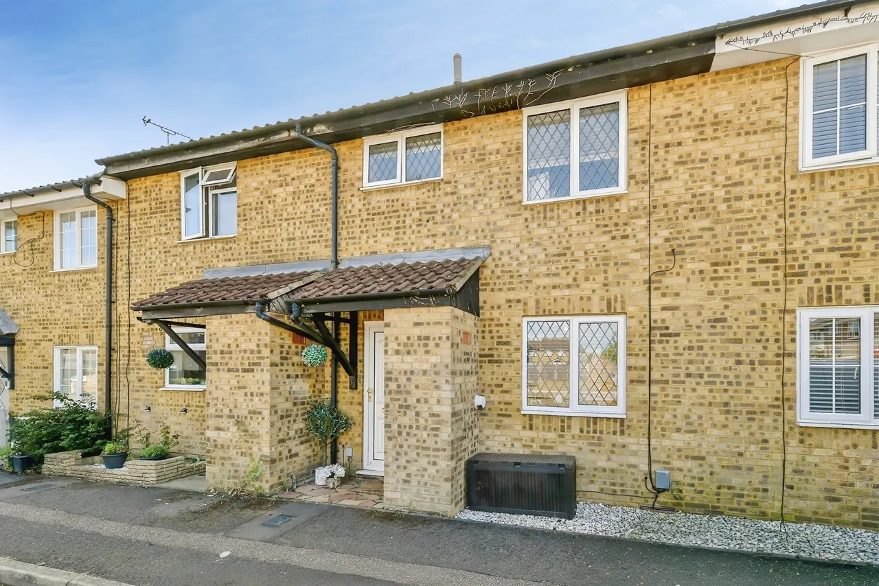 3 bed house for sale — Lime Close, Poplars, Stevenage