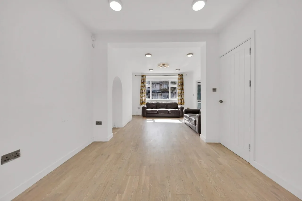 Tendring Way, Chadwell Heath, RM6, photo 8