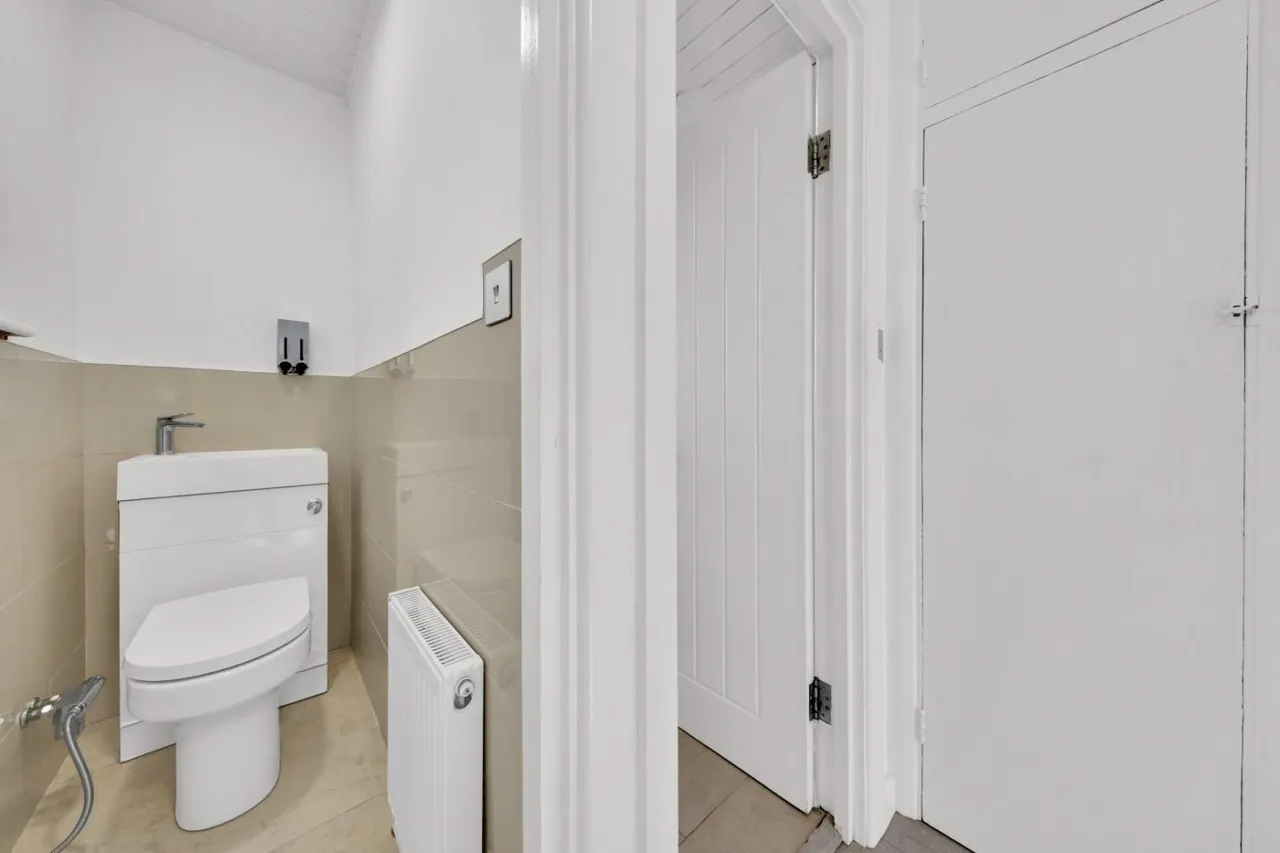 Tendring Way, Chadwell Heath, RM6, photo 21