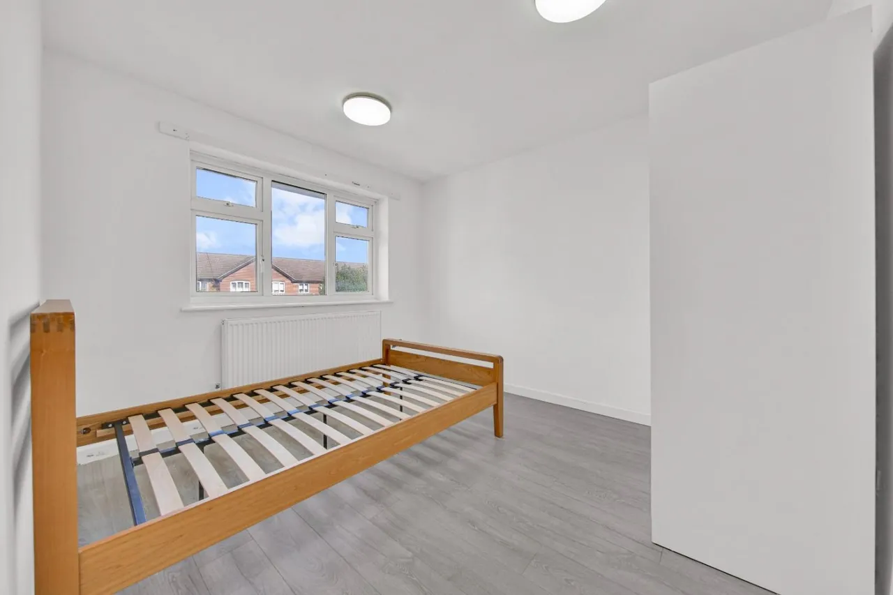 Tendring Way, Chadwell Heath, RM6, photo 14