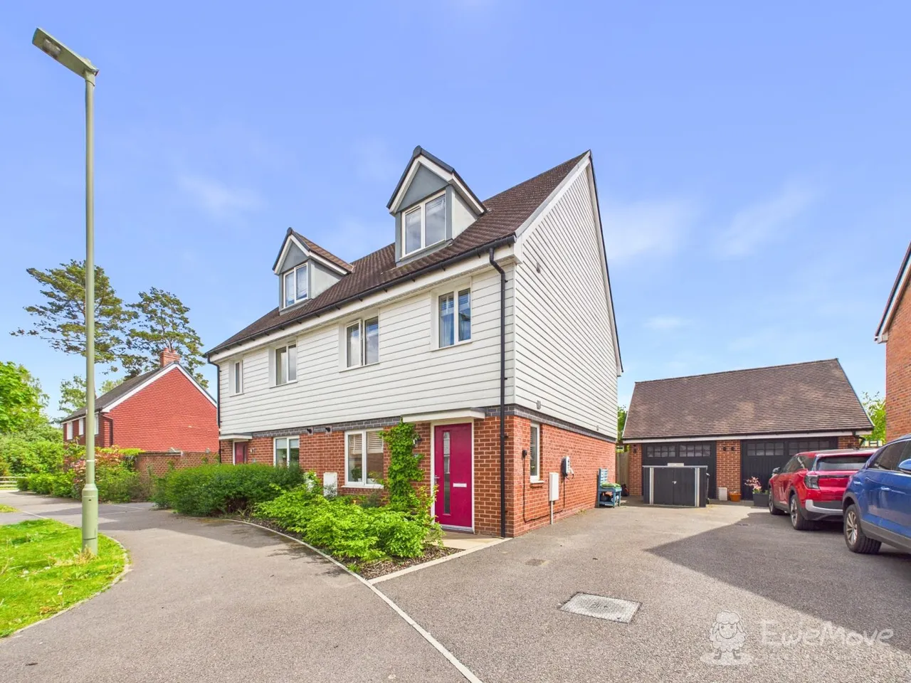 3 bed house for sale, Chandler Drive, Bordon, GU35