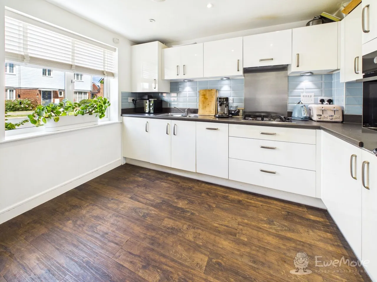 Chandler Drive, Bordon, GU35, photo 11