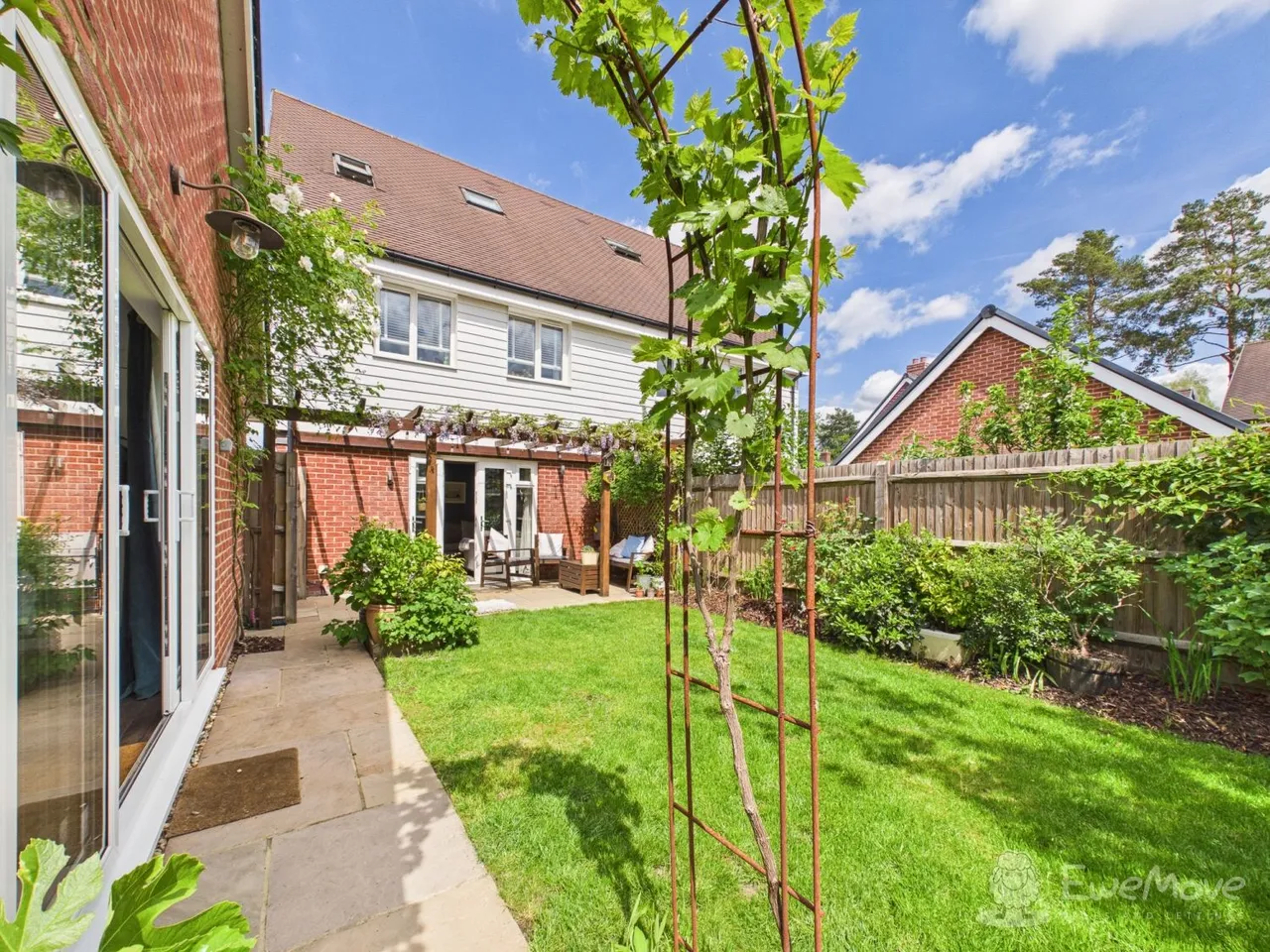 Chandler Drive, Bordon, GU35, photo 6