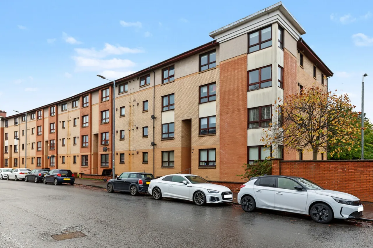 2 bed flat for sale, Kingspark, Glasgow, G44
