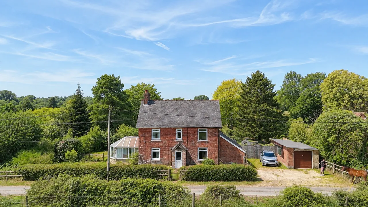 4 bed house for sale — Mockbeggar, Ringwood, Hampshire, BH24 3NQ