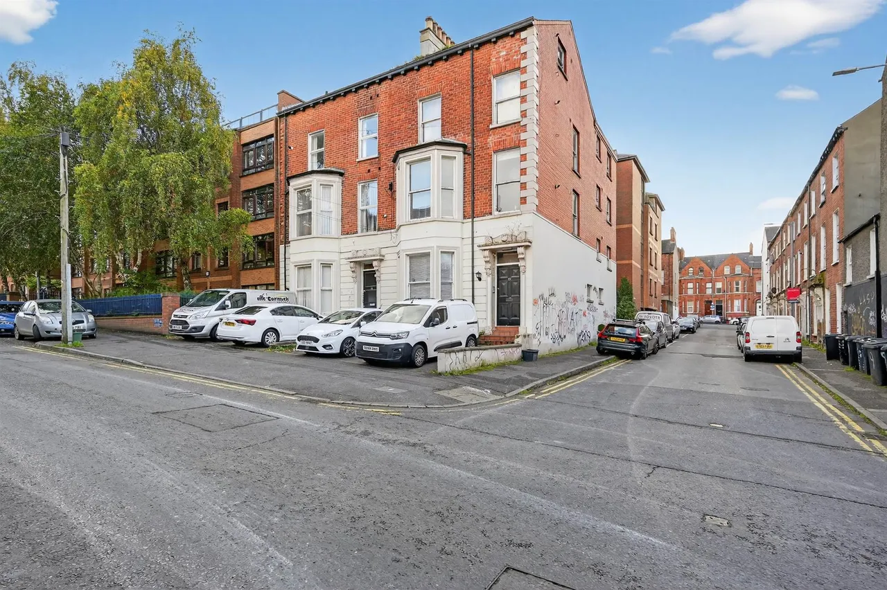 1 bed flat to rent, Claremont Street, Belfast, BT9
